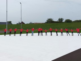 Rolschaats demonstratie op wit proefvlak